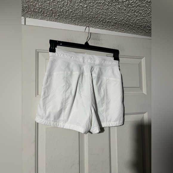 Lululemon Dance Studio High-Rise Short 3.5" - Picture 3 of 5